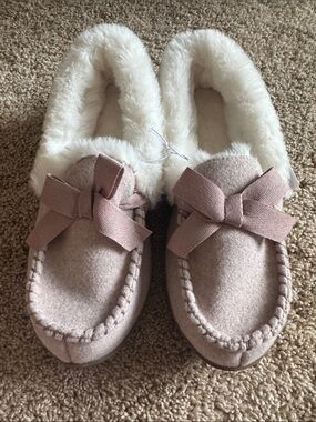 Sonoma Pink Bow Faux-Fur Lined Moccasin Slippers